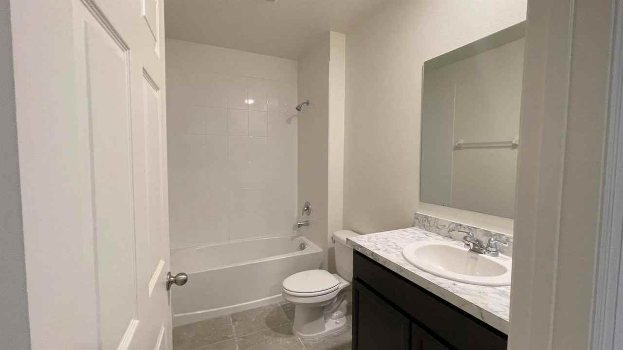 978 Sw Longfellow Rd - Photo 5 of 5