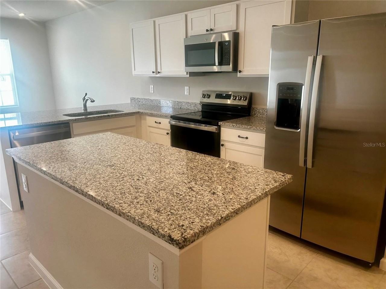 14124 Crimson Ave - Photo 5 of 27