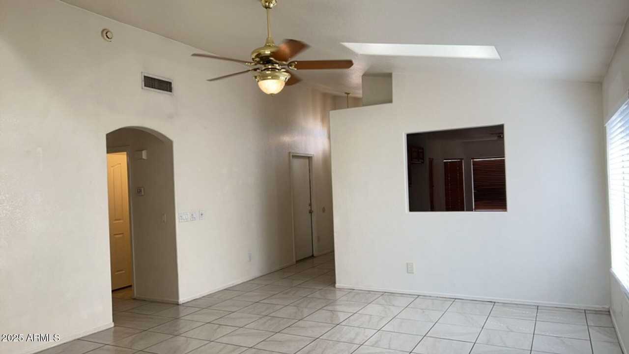 9151 W Kings Ave - Photo 2 of 17