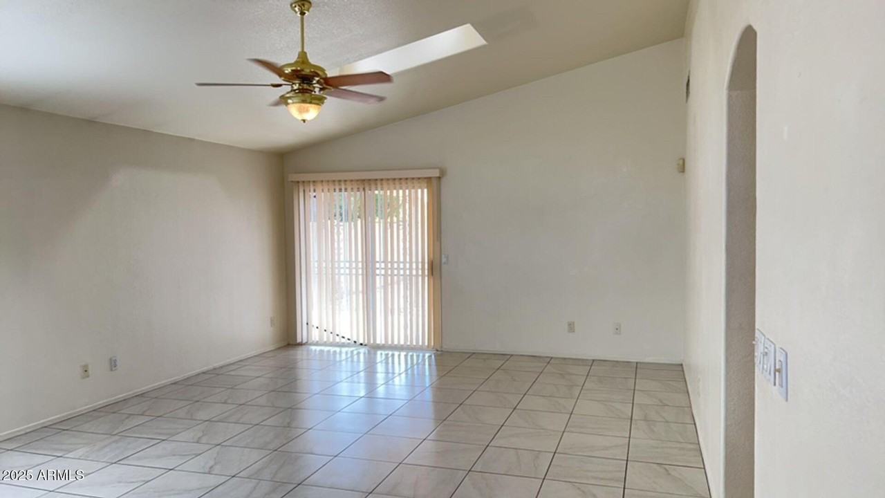 9151 W Kings Ave - Photo 3 of 17