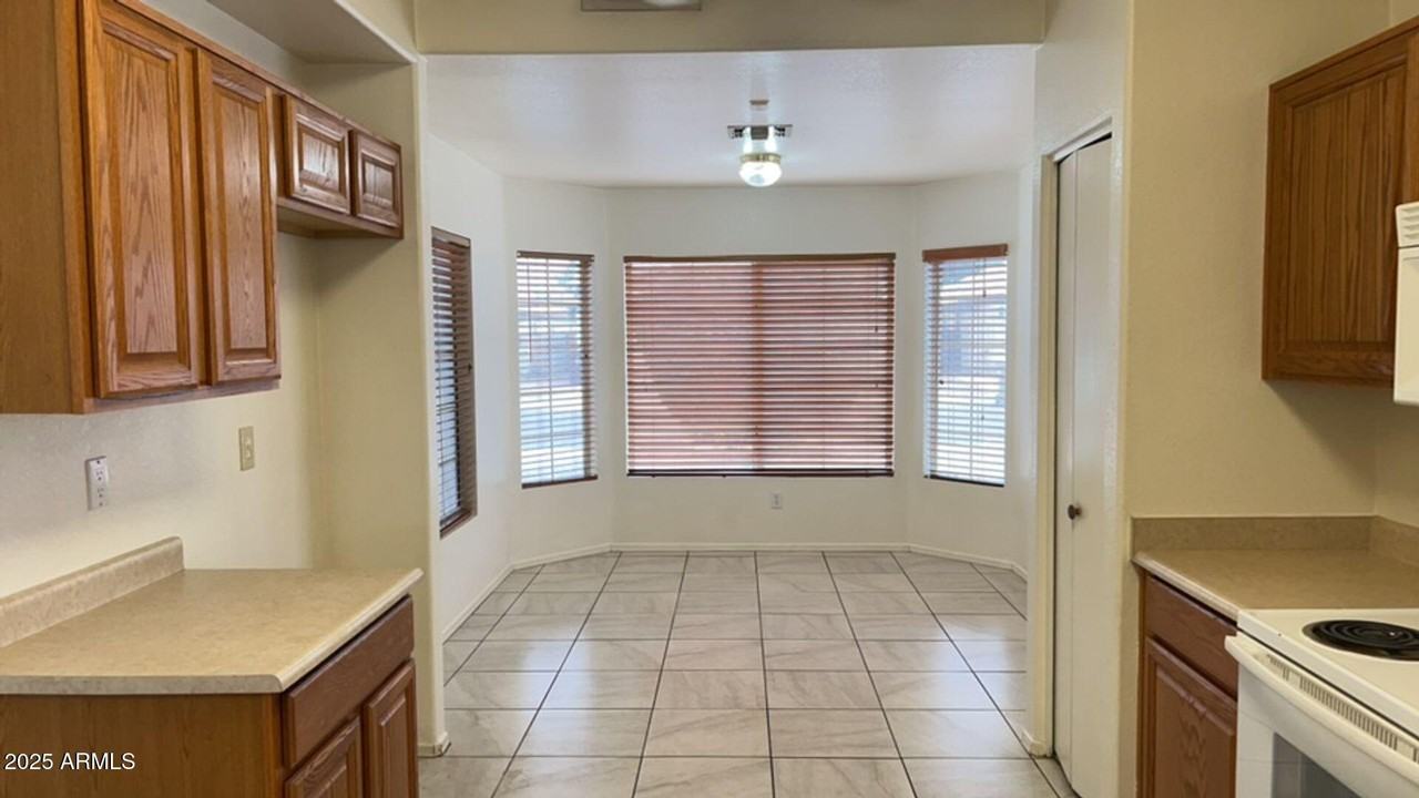 9151 W Kings Ave - Photo 5 of 17