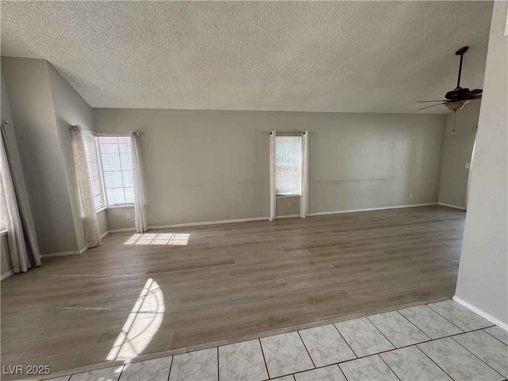 3213 Sabrina Ct - Photo 5 of 37