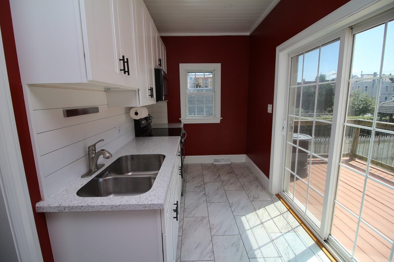 332 Cherry St - Photo 6 of 16