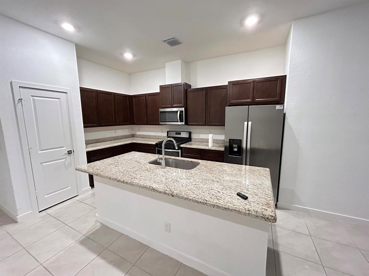 19644 Weathervane Way - Photo 2 of 10