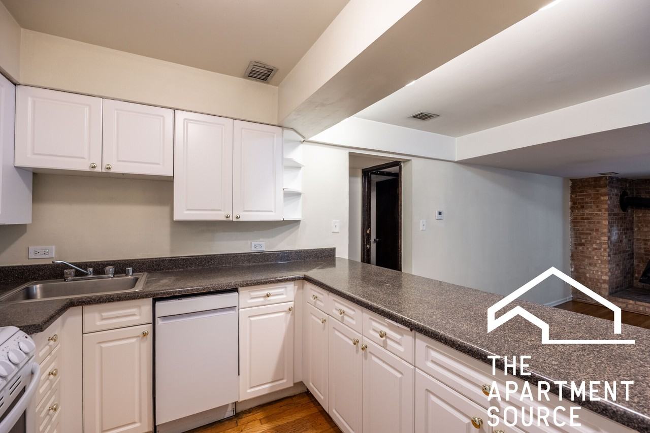 1220 N La Salle Dr #A5 - Photo 5 of 15