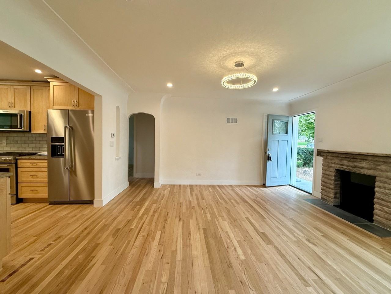 1415 S Jackson St - Photo 4 of 25