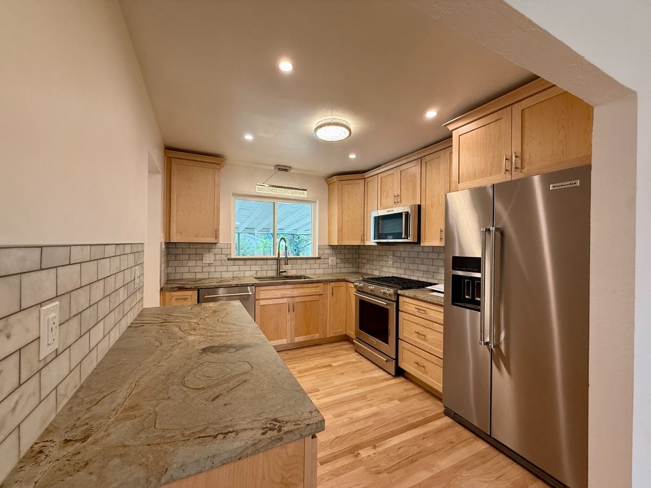 1415 S Jackson St - Photo 7 of 25