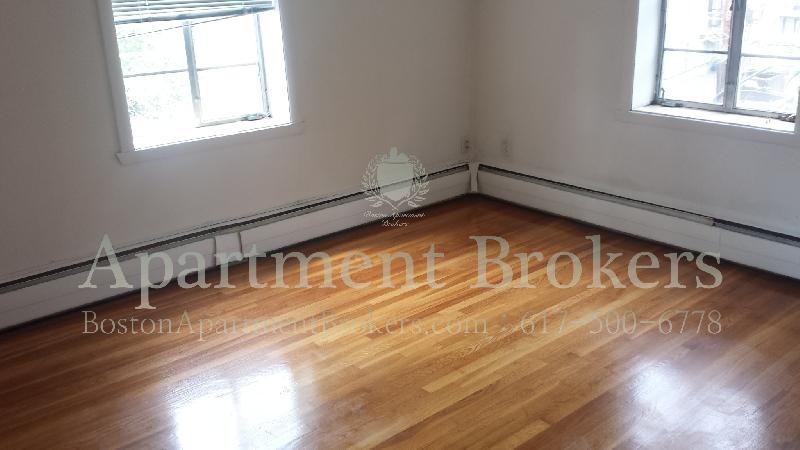 53 Evergreen St #33 - Photo 3 of 14