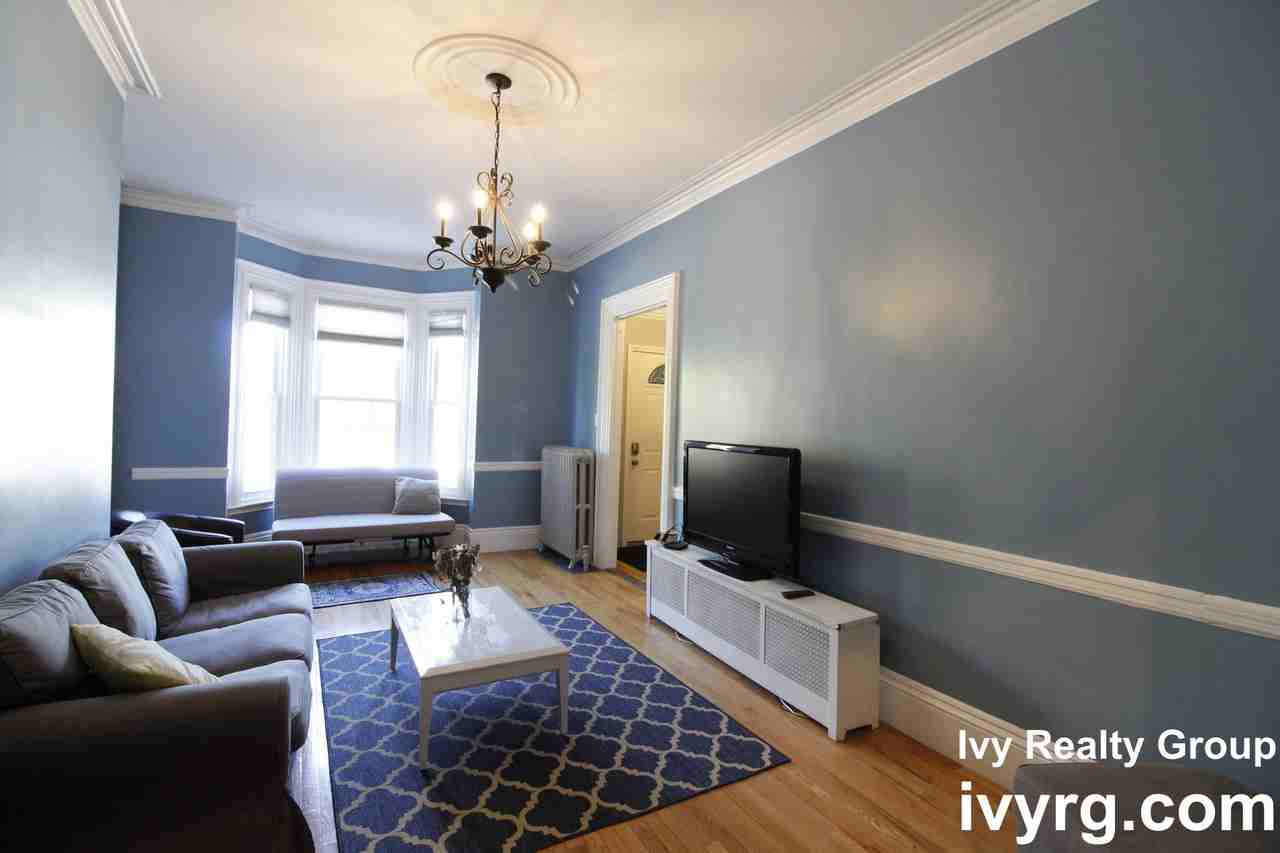 199 Dorchester St - Photo 2 of 16