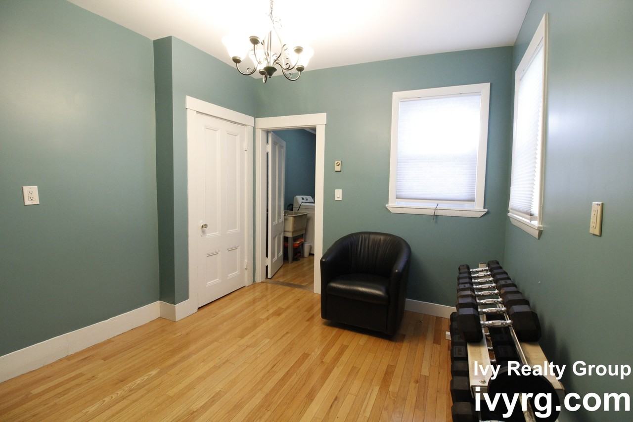 199 Dorchester St - Photo 5 of 16