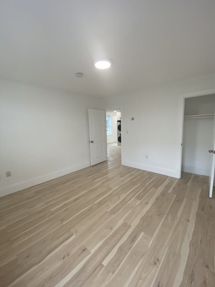 120 Orleans St #3 - Photo 4 of 11