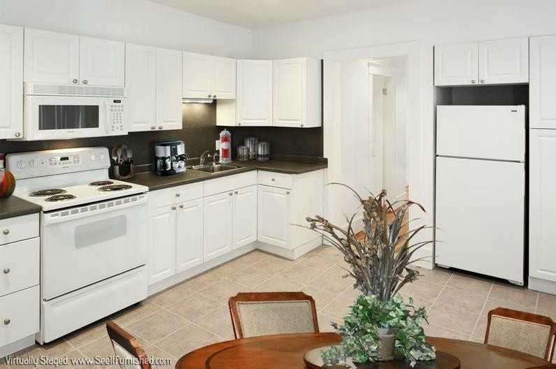 8 Barrows St #2A