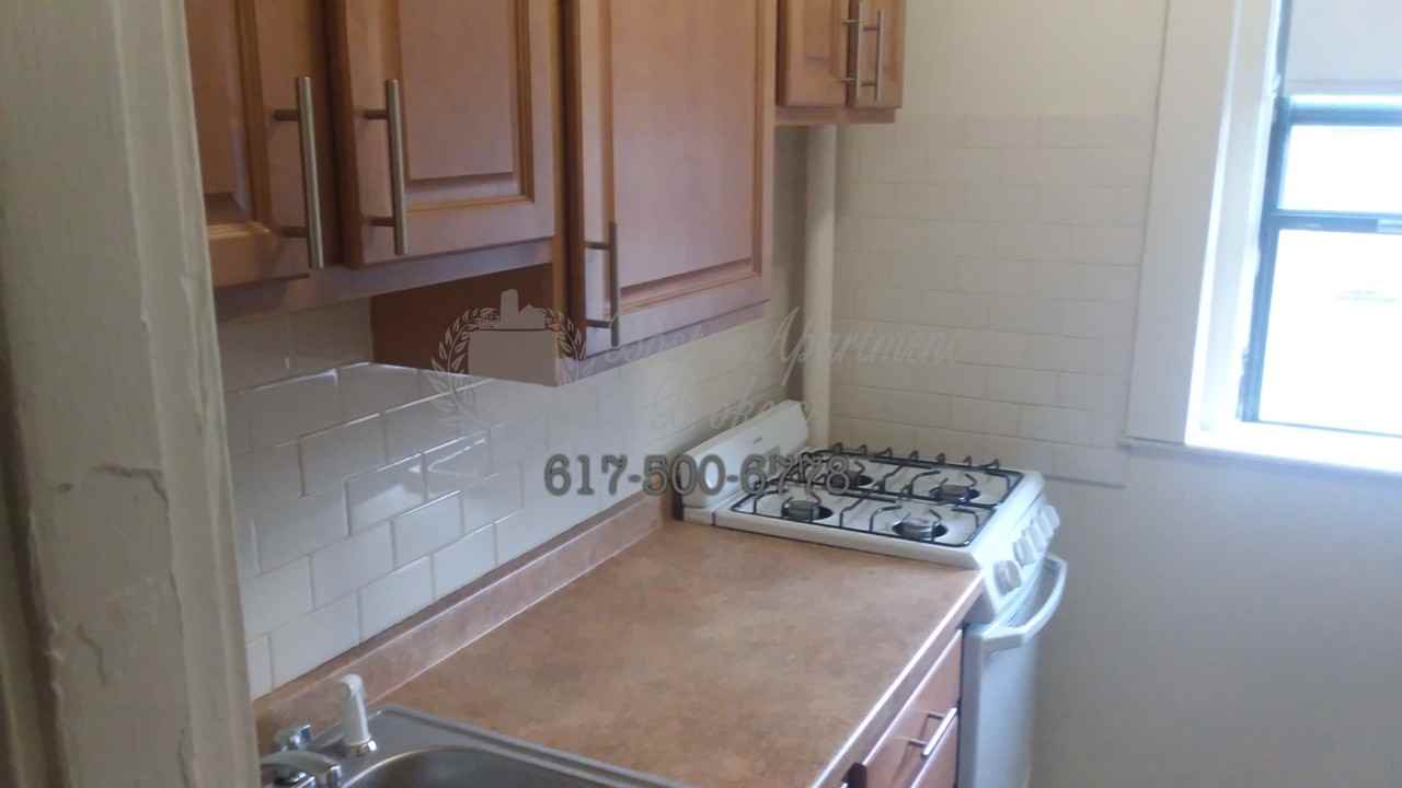 1147 Commonwealth Ave #0A - Photo 6 of 8