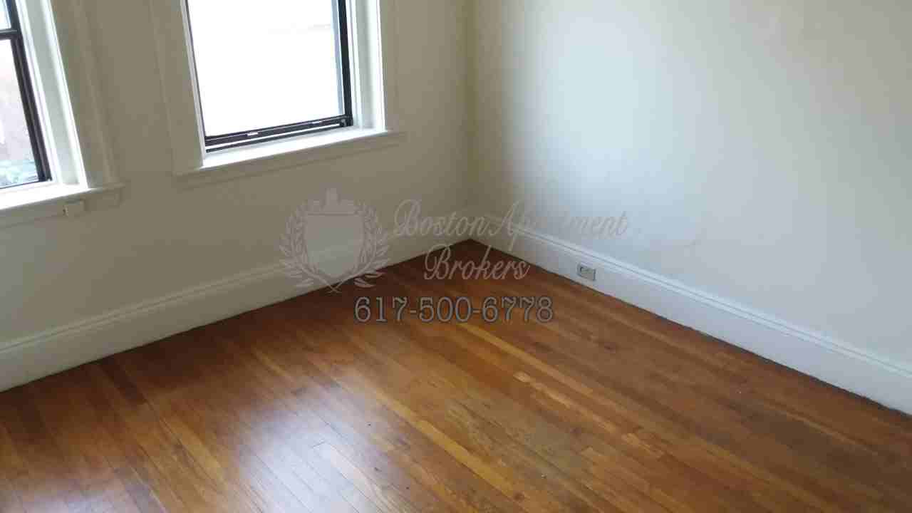 1159 Commonwealth Ave #31 - Photo 6 of 9