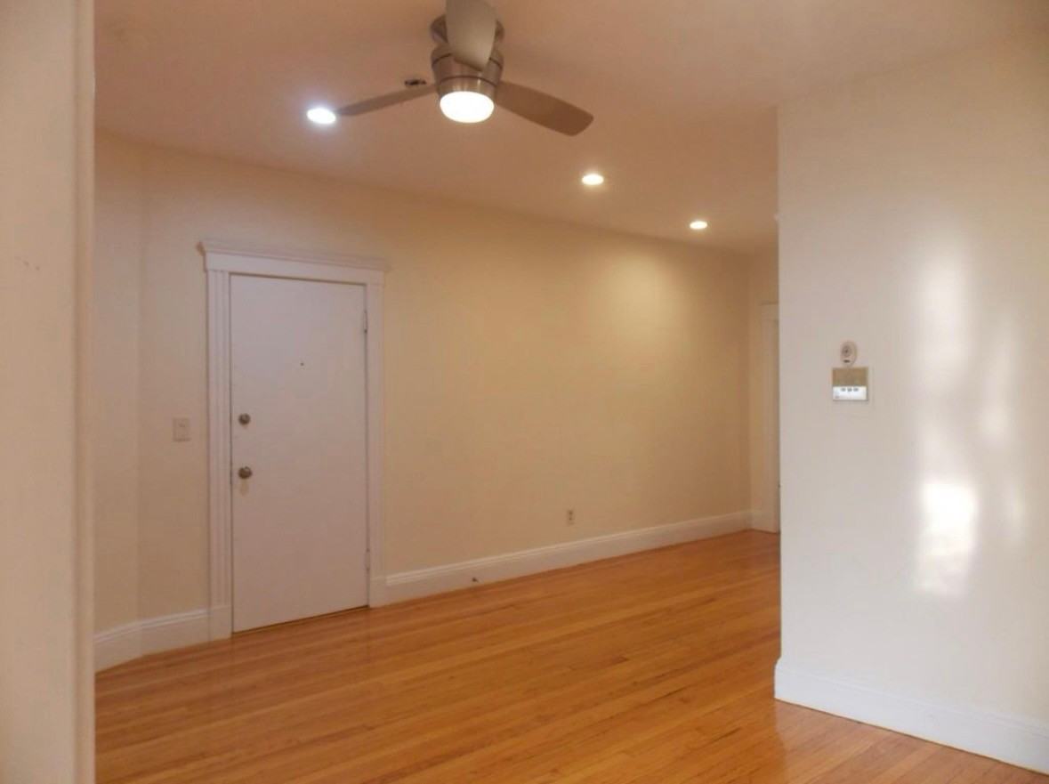 Sutherland Rd. & Beacon #31 - Photo 4 of 9