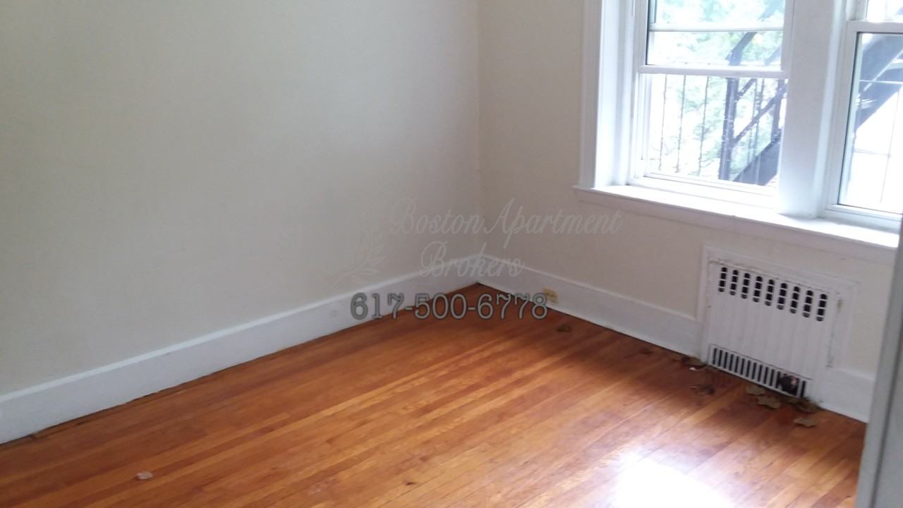 110 Gordon St #7 - Photo 2 of 7