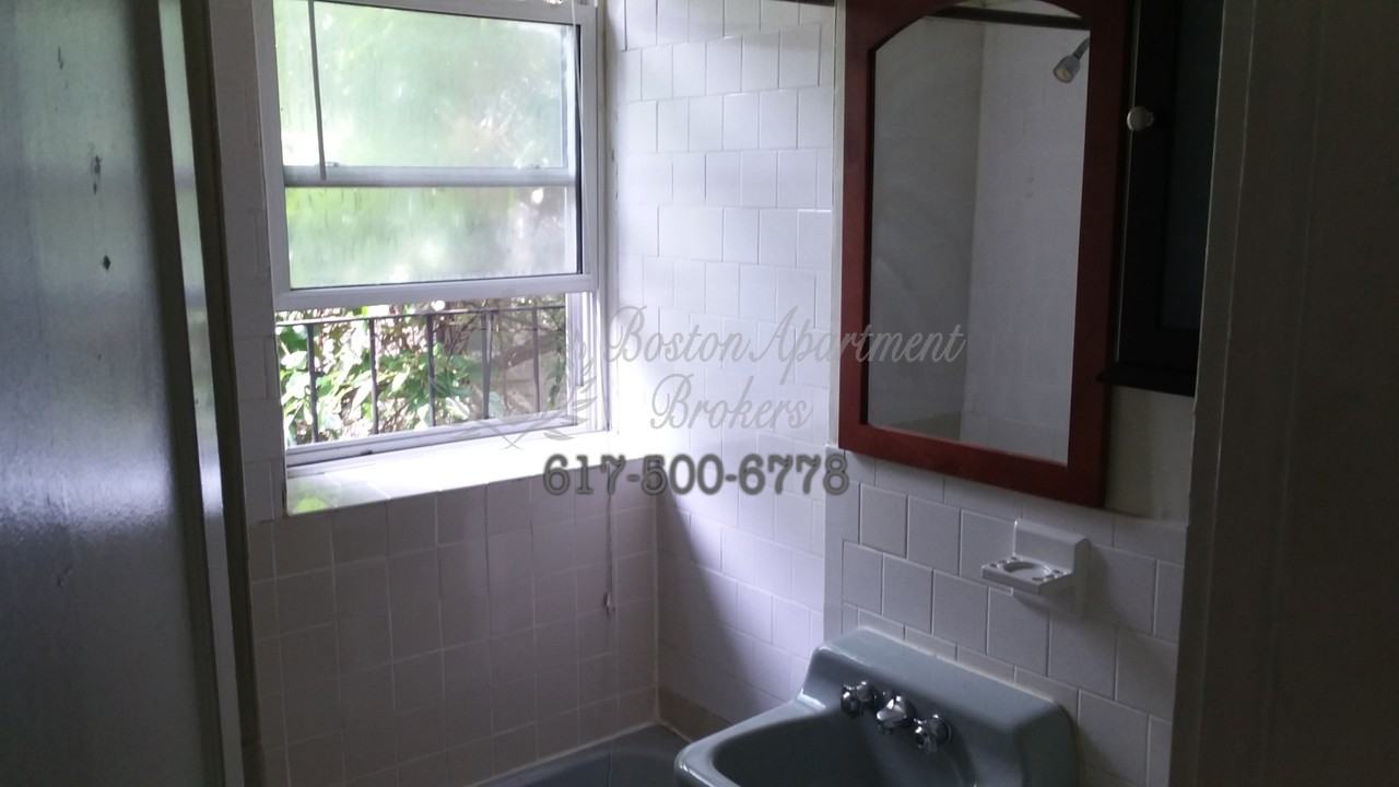 110 Gordon St #7 - Photo 5 of 7