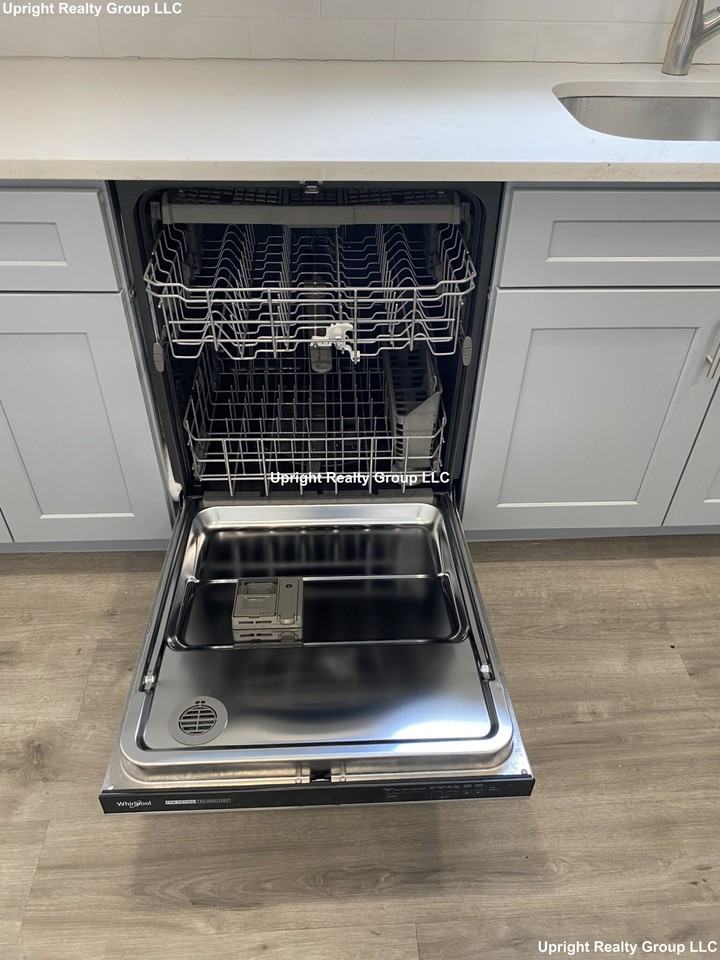 63 Nonantum St #2 - Photo 7 of 24