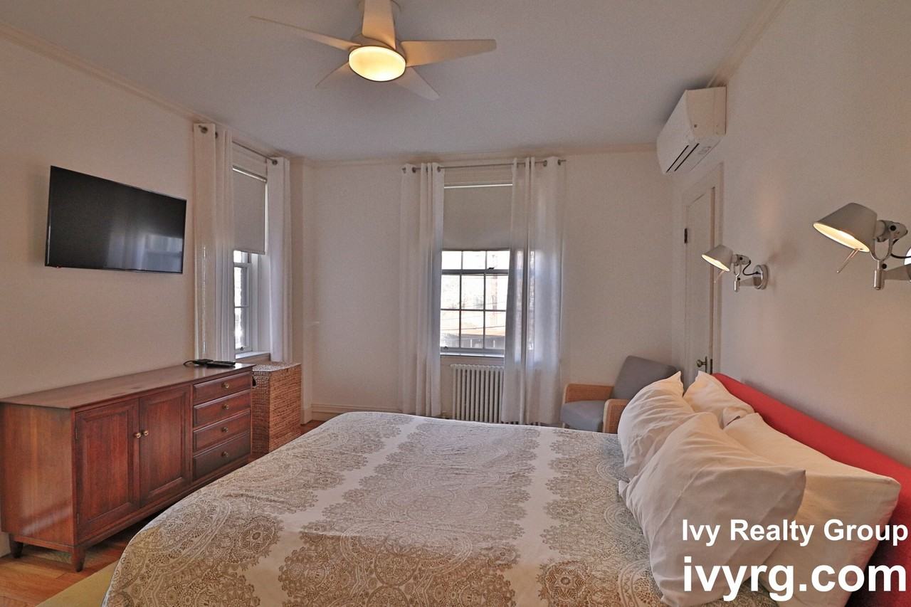 141 Beaconsfield Rd #3 - Photo 6 of 34