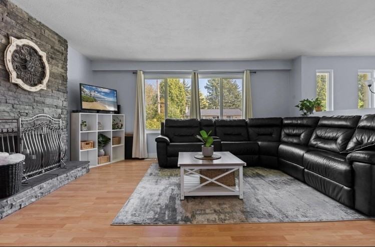 3465 Sussex Street - Photo 2 of 15