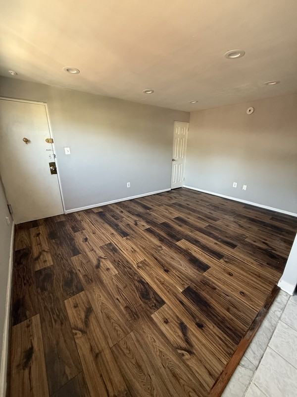 4134 Longshore Ave - Photo 2 of 10