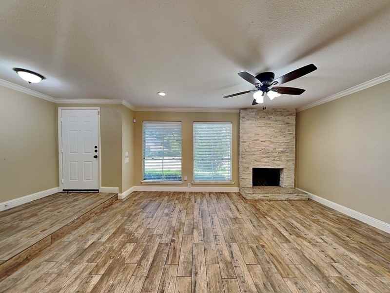 12012 Leisure Dr - Photo 2 of 19