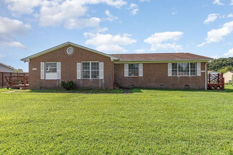 1824 Meadow Dr - Photo 2 of 24