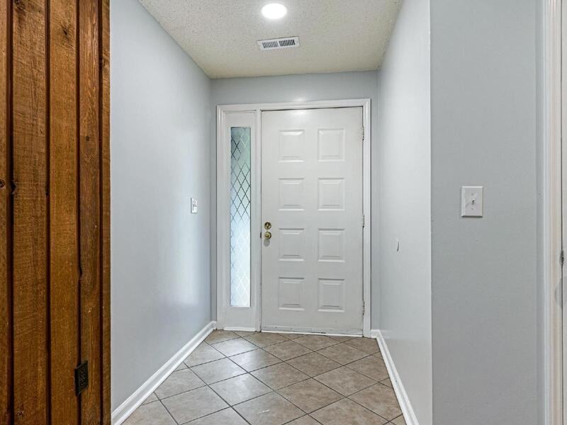 7609 King Richard Ct - Photo 3 of 20