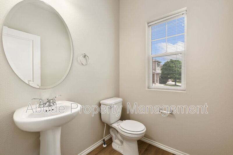 347 Kalkaska Ct - Photo 6 of 21