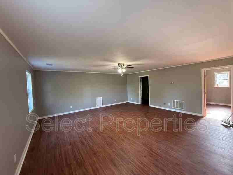 722 Kitchen St - Photo 6 of 20