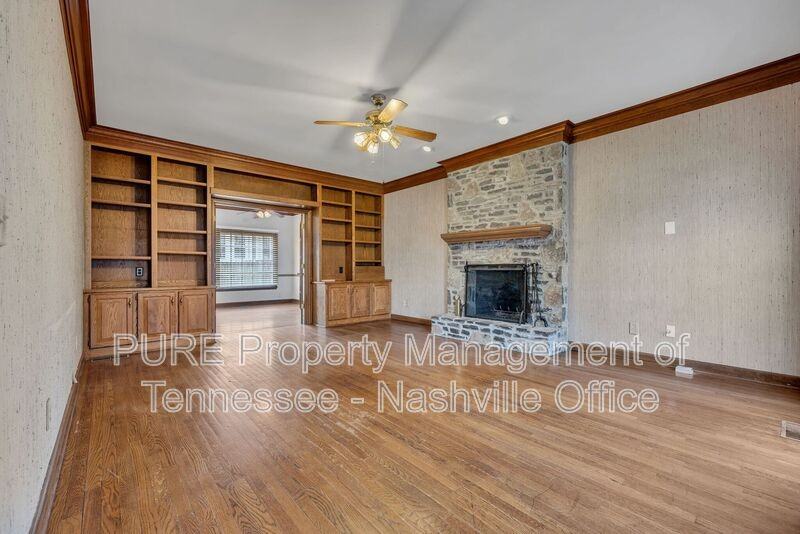 908 Noel Green Court - Photo 4 of 32