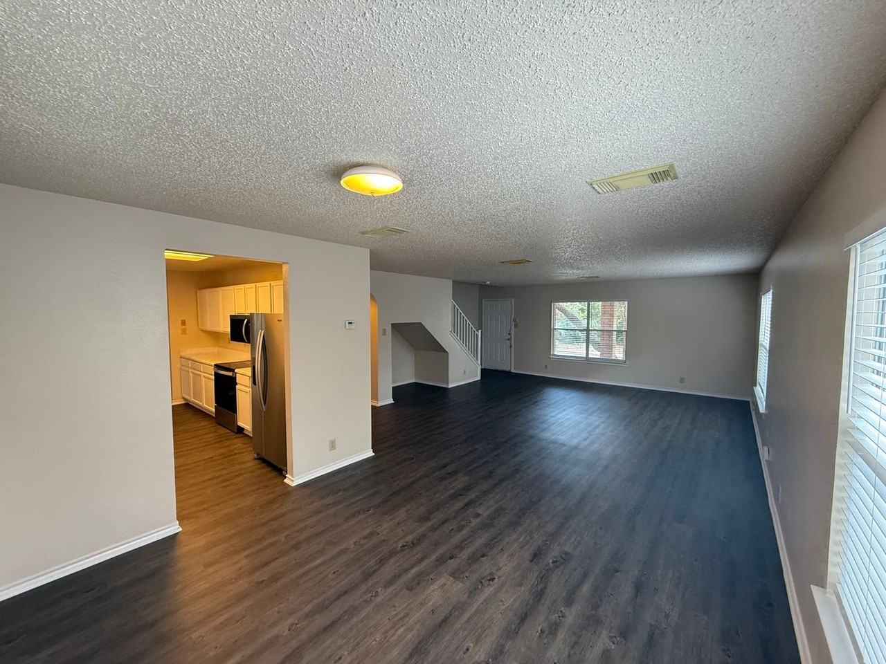 10522 Stone Creek Pl - Photo 5 of 23