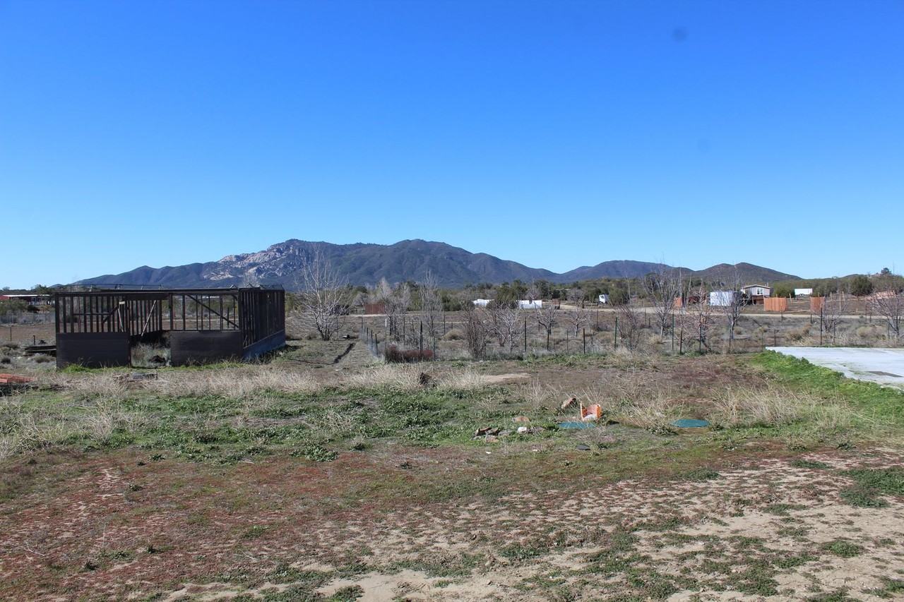 37455 Brandon Rd - Photo 3 of 12