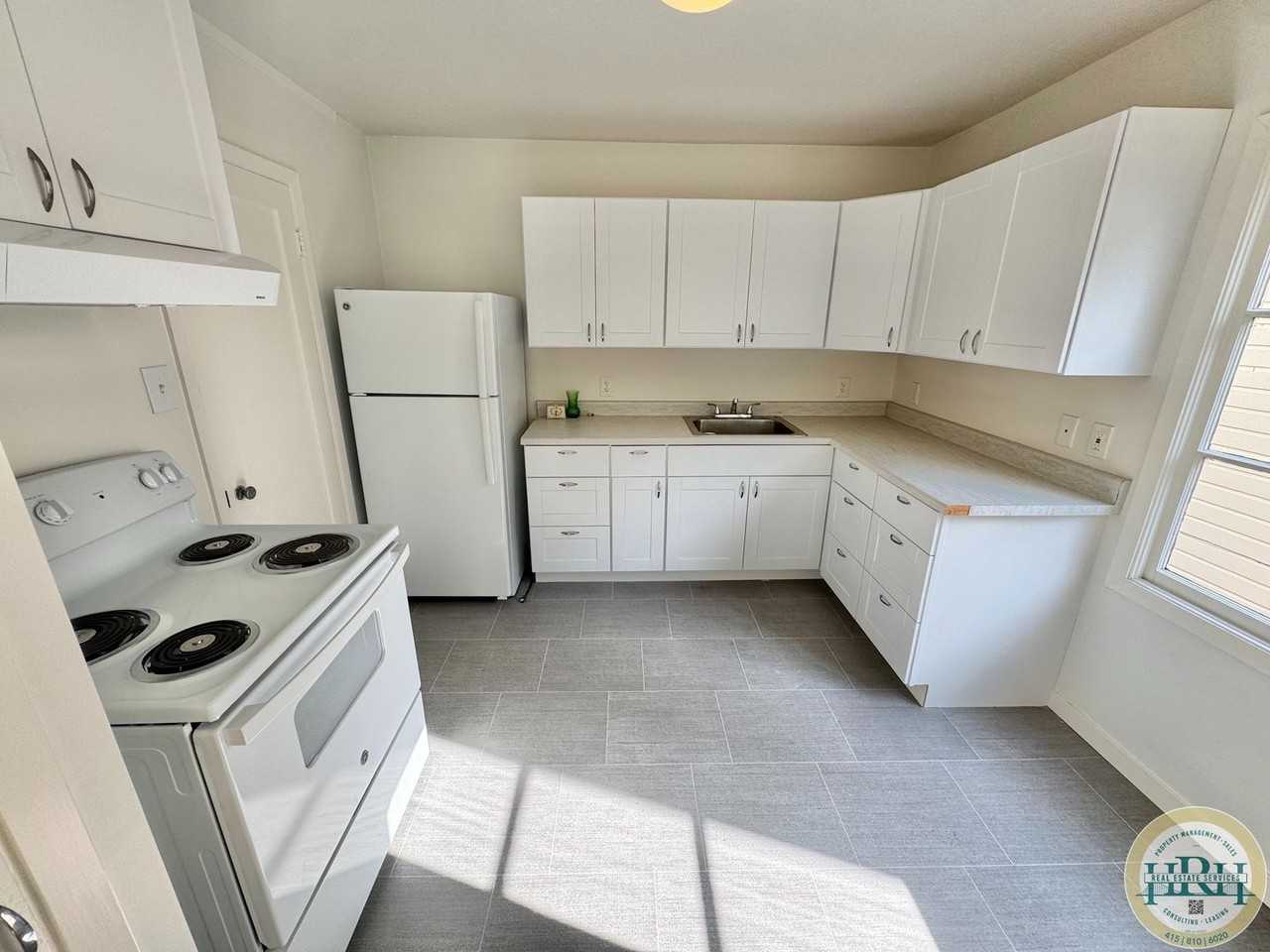 5547 Mission Street - Photo 6 of 16