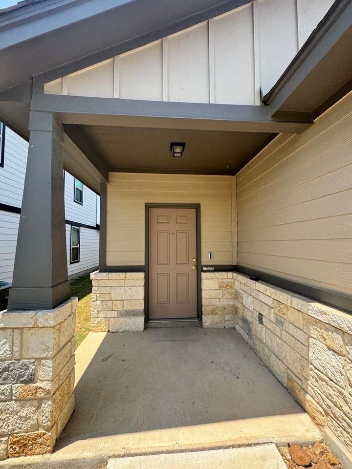 9927 Rancho Real Road - Photo 4 of 25