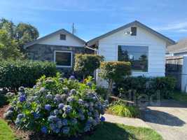 featured image of 824 6th St Se