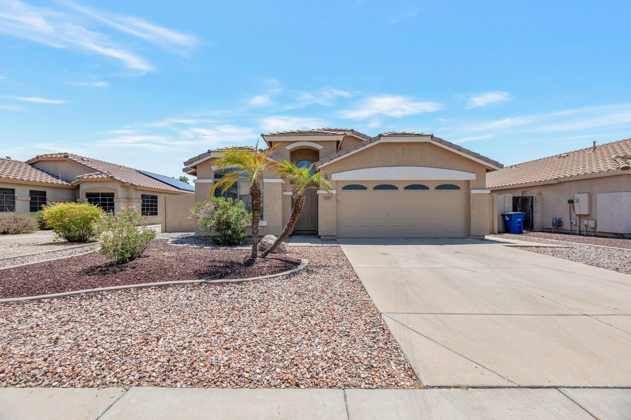 3859 East Longhorn Drive