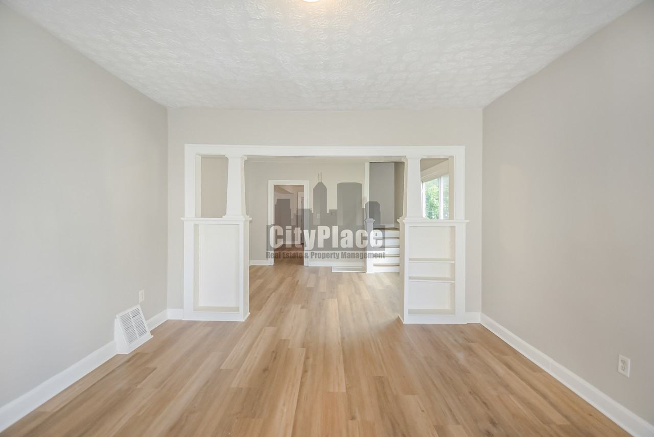 608 N Oakland Ave - Photo 5 of 23