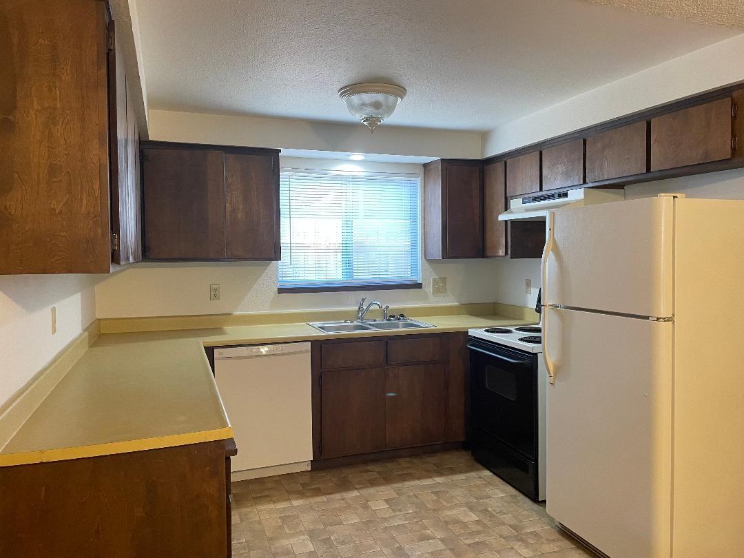 105 Wards Creek Ln - Photo 3 of 11