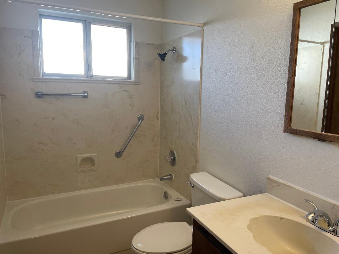 105 Wards Creek Ln - Photo 6 of 11