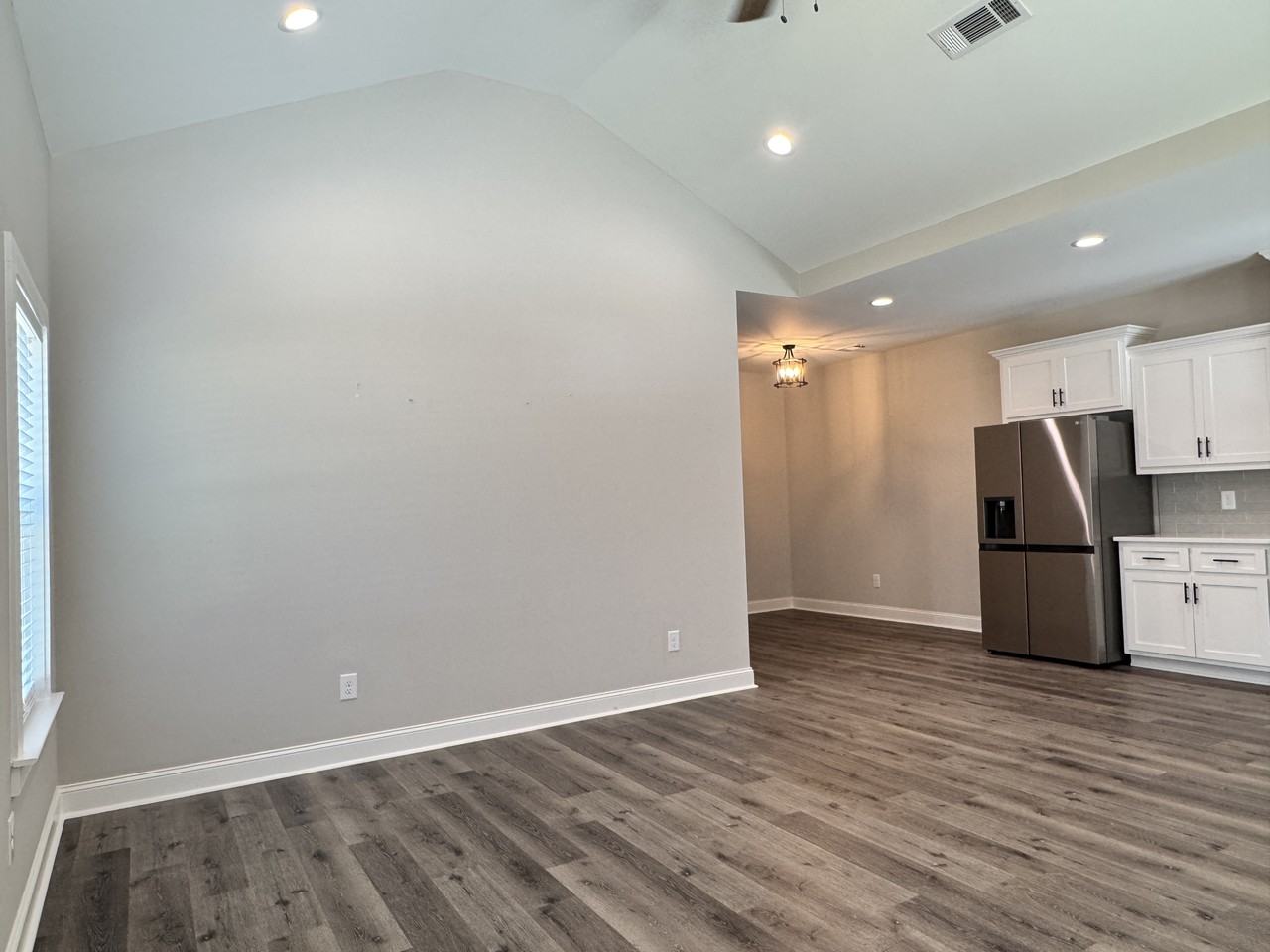 307 Georgia Street - Photo 3 of 14