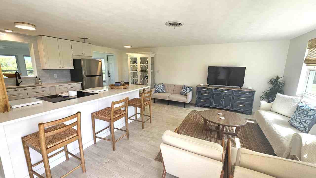 1210 Maryknoll Road - Photo 3 of 33