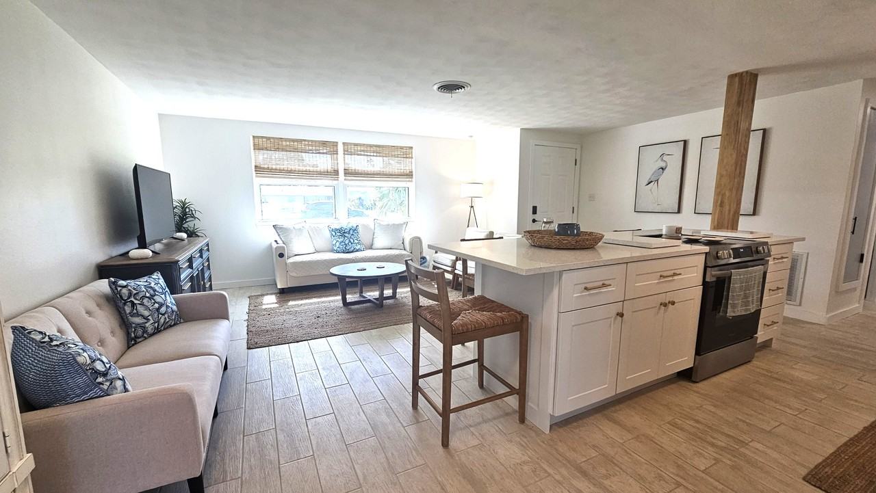 1210 Maryknoll Road - Photo 5 of 33