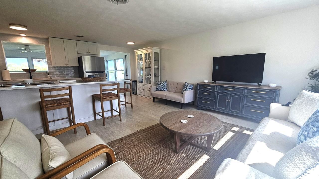 1210 Maryknoll Road - Photo 7 of 33