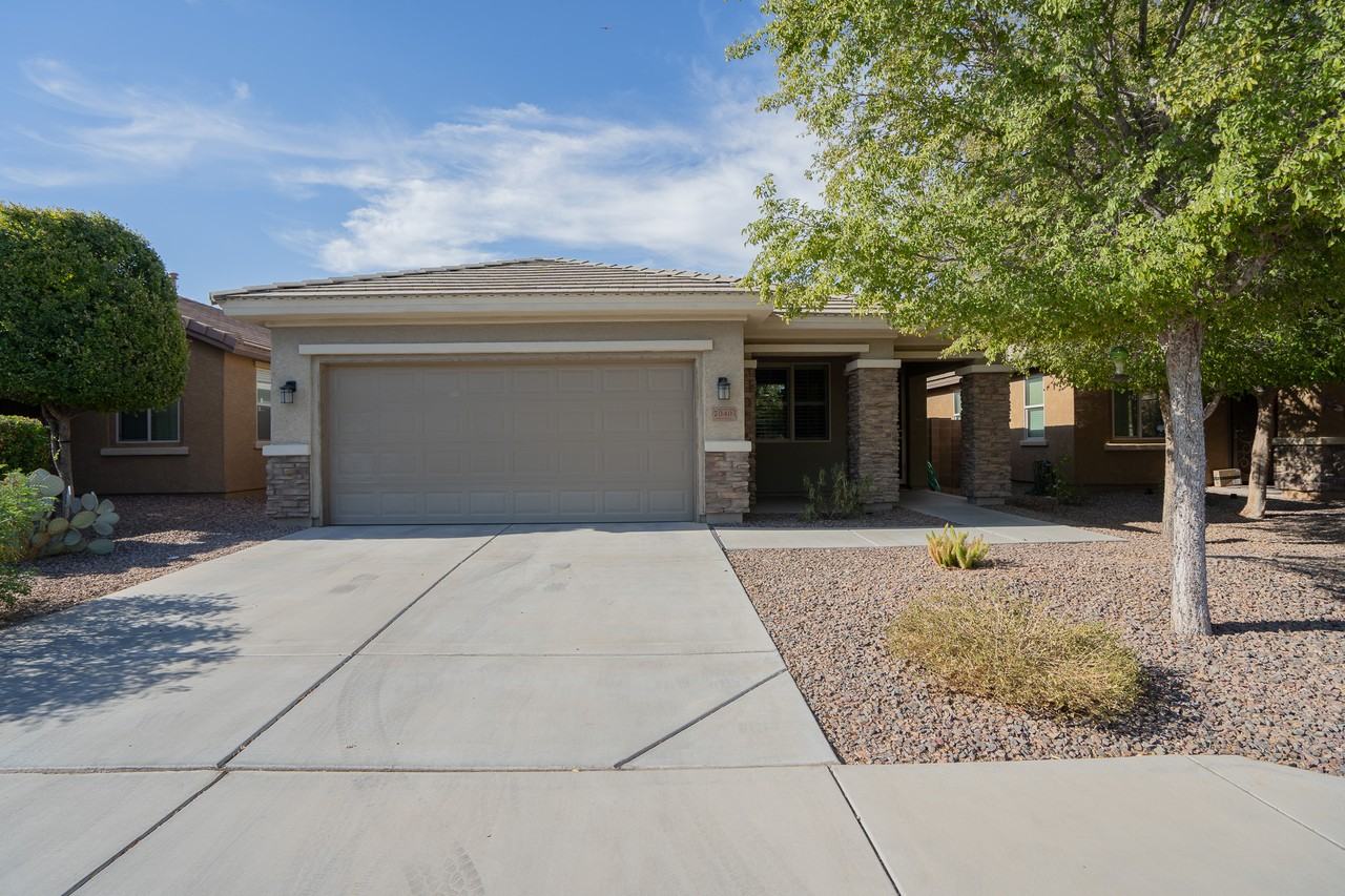 7040 W Gary Way - Photo 2 of 39