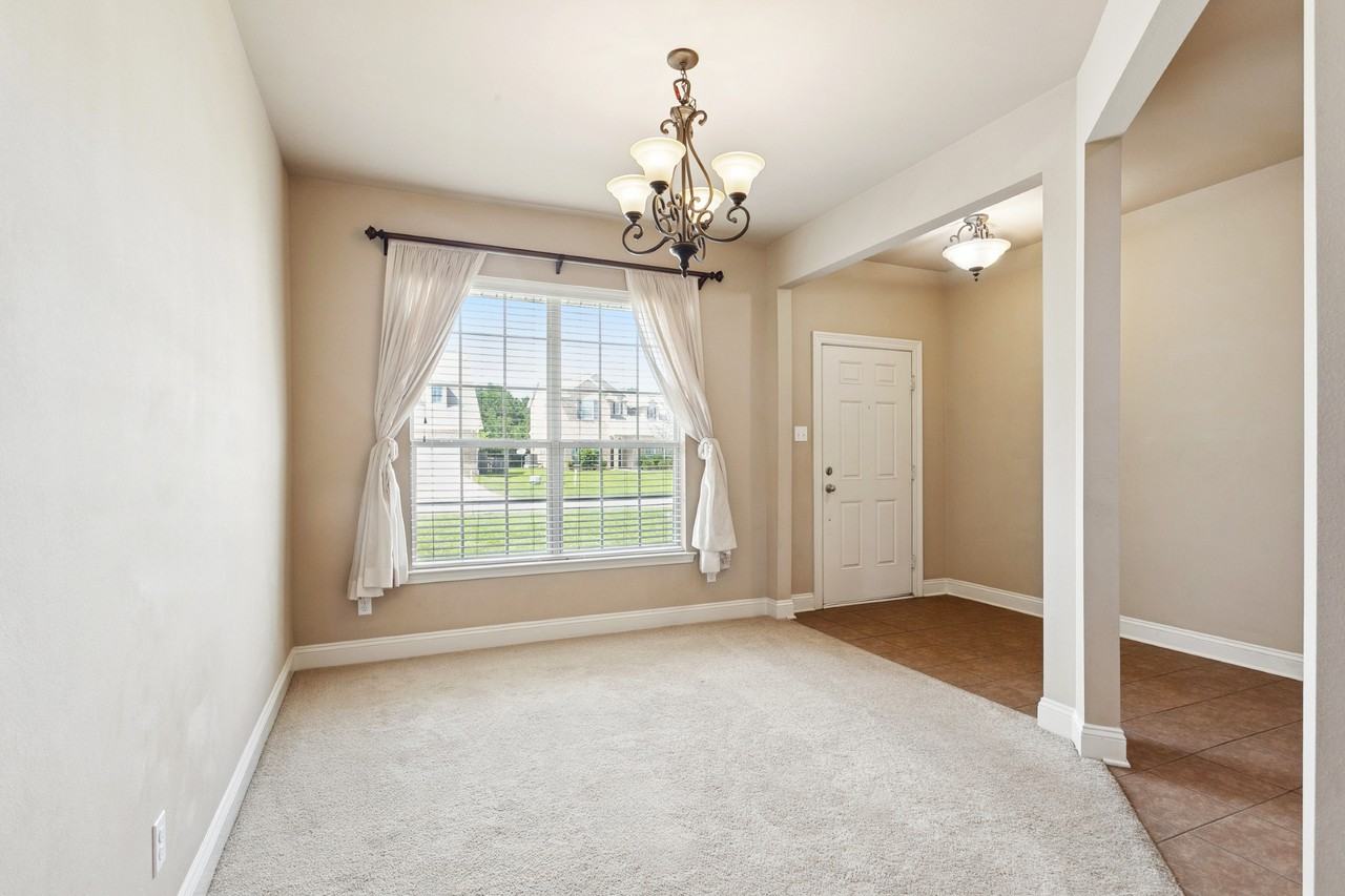 768 Solomon Drive - Photo 6 of 25