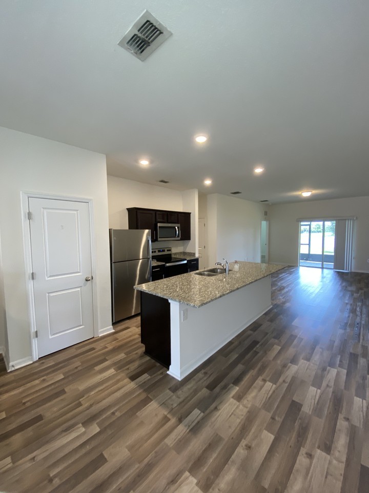 3033 Neverland Dr - Photo 5 of 27