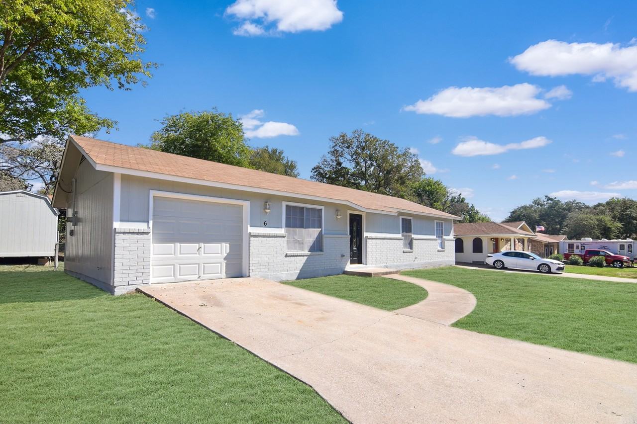 6 Canyon Circle - Photo 2 of 16