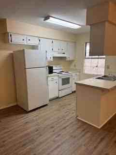 63 Hickory Knl - Photo 2 of 12