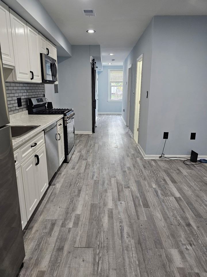 566 Malcolm X Ave Se #2 - Photo 4 of 20